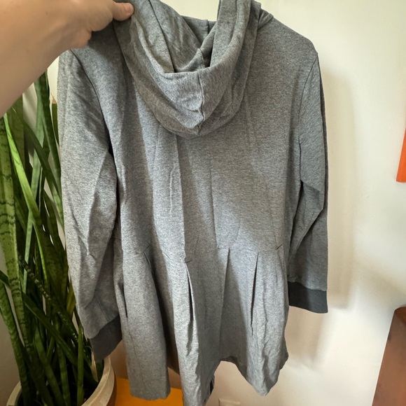 Maternity Hoodie with Adorable Crisscross Detail - Picture 3 of 6